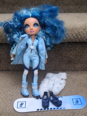 Rainbow High Blue Winter Doll